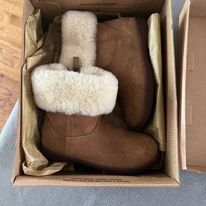 Uggs toddler girl boots
